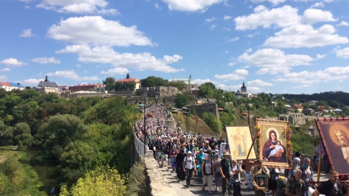pelerinaj poceaev 2015 procesiune 8 ucraina