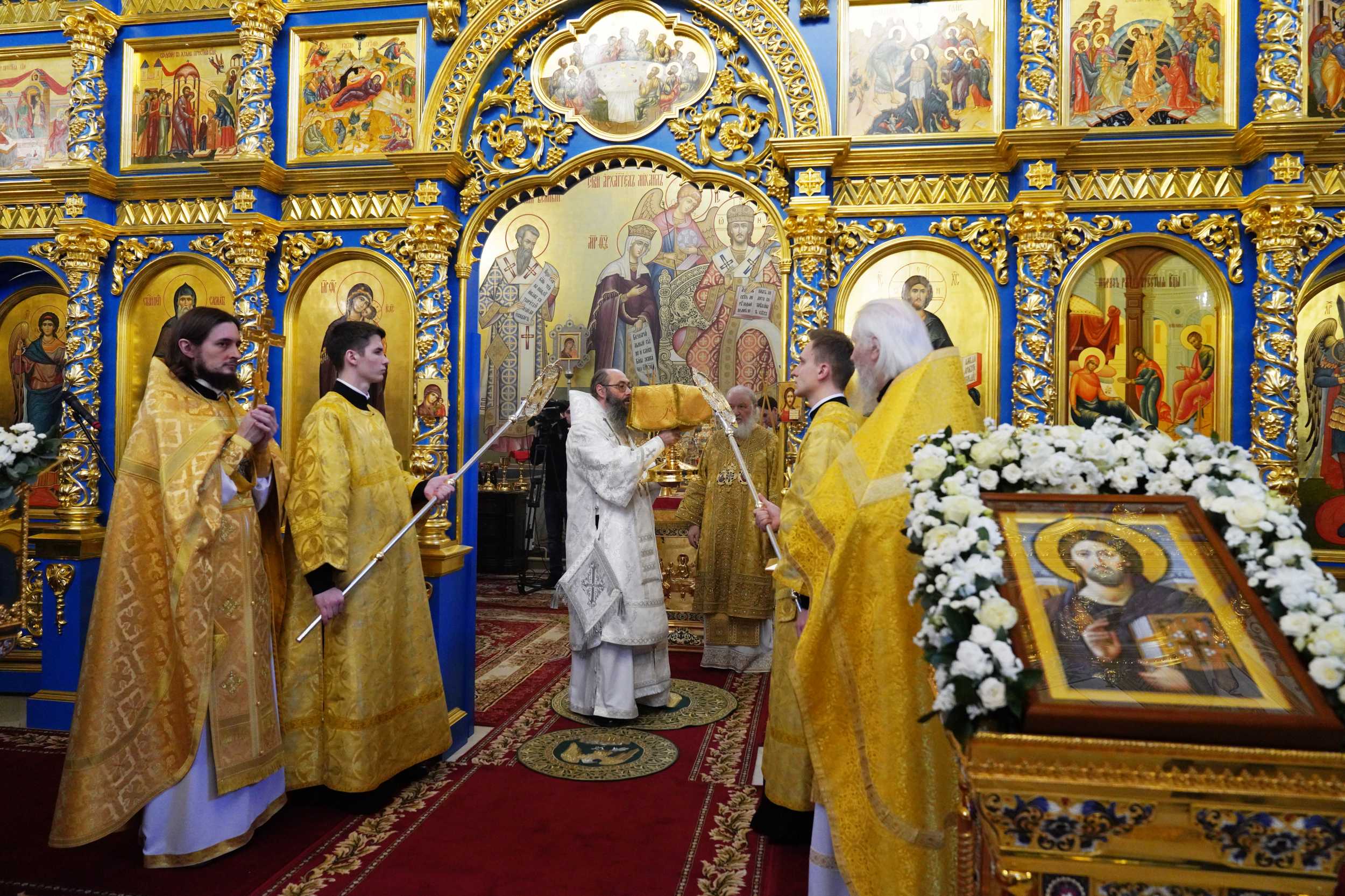 Pruteanu Arhimandritul Petru (Pruteanu) a fost hirotonit în treapta de episcop ...